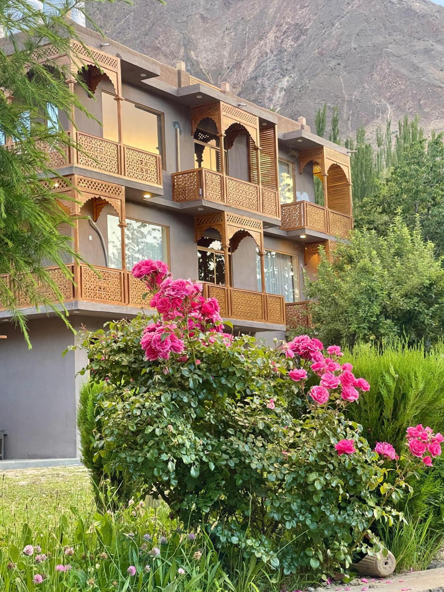 Dumani Nagar Hotel & Resort Karimabad (Hunza) Exterior foto