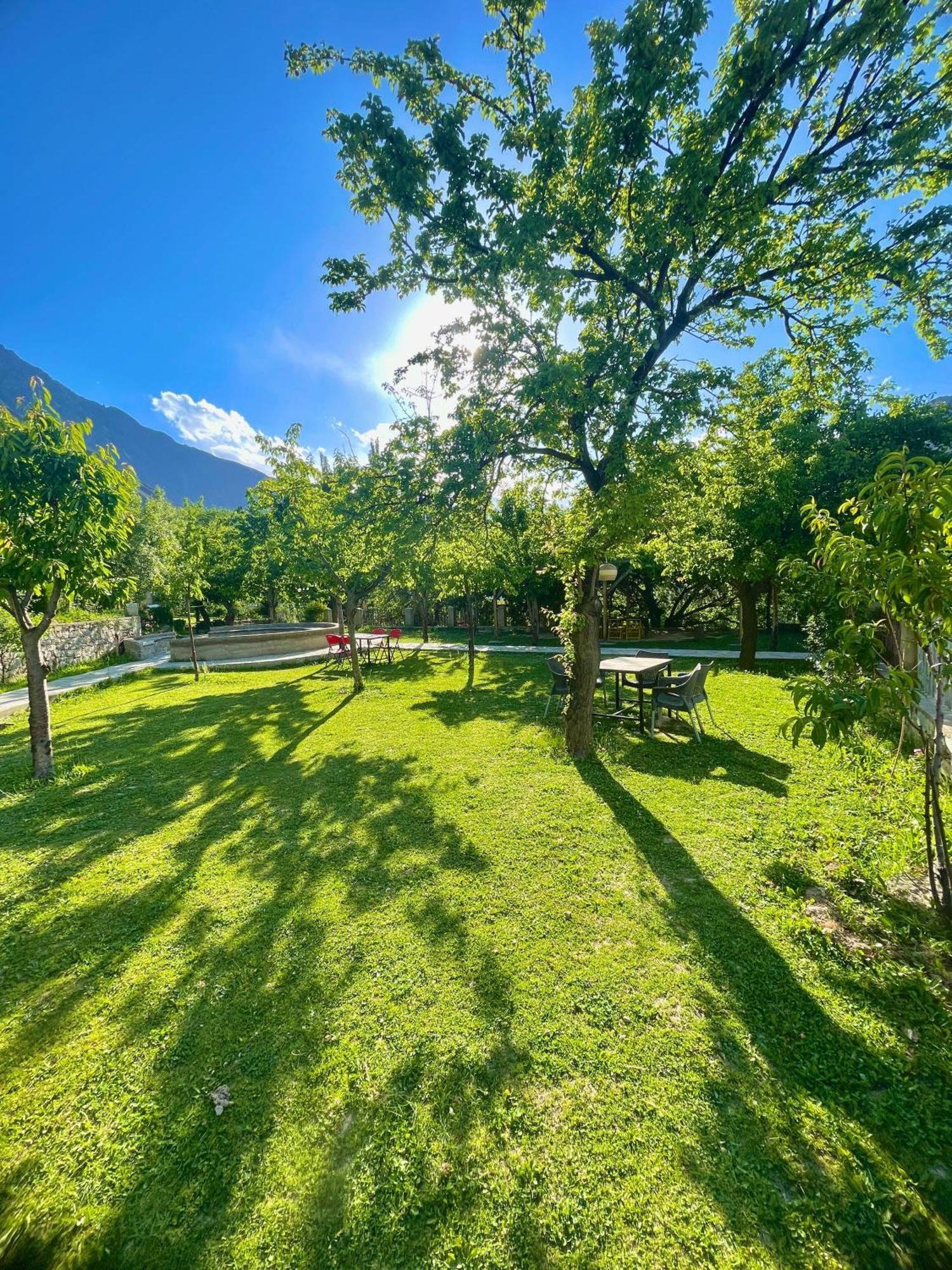 Dumani Nagar Hotel & Resort Karimabad (Hunza) Exterior foto