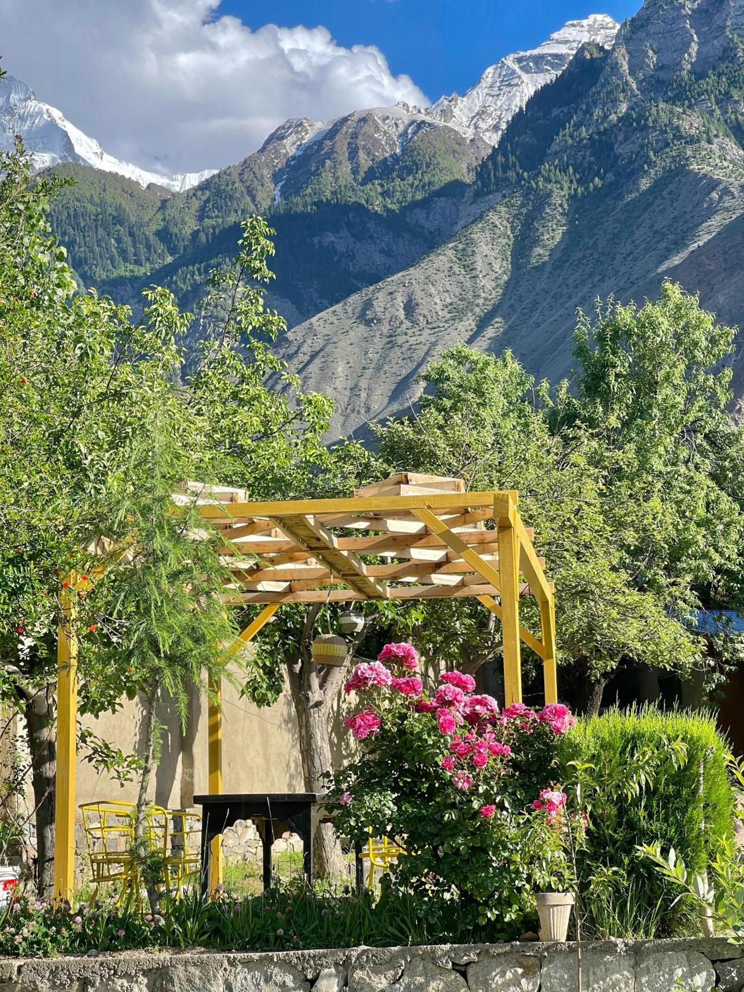 Dumani Nagar Hotel & Resort Karimabad (Hunza) Exterior foto